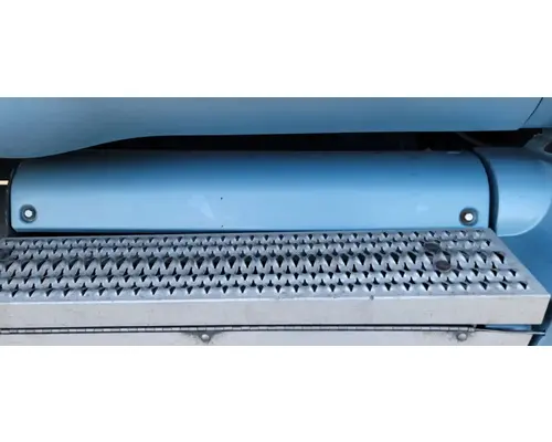 PETERBILT 387 Kick Panel, Exterior