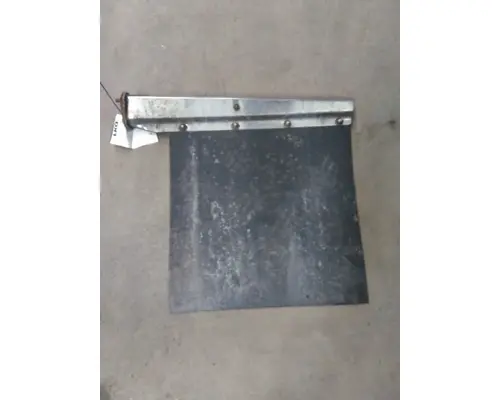 PETERBILT 387 MUD FLAP HANGER