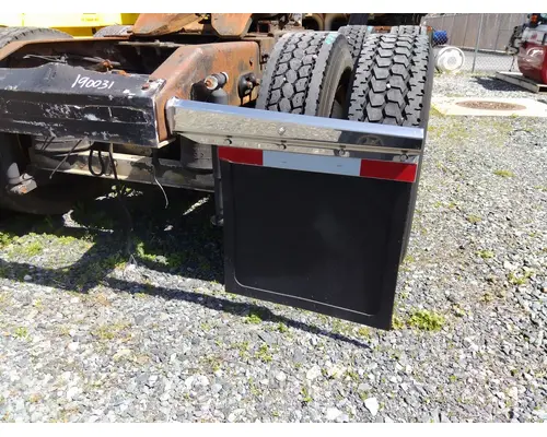 PETERBILT 387 MUD FLAP HANGER