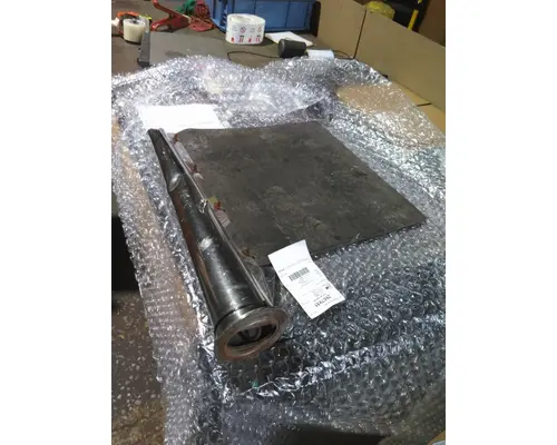 PETERBILT 387 MUD FLAP HANGER