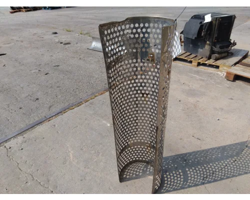 PETERBILT 387 MUFFLER SHIELD