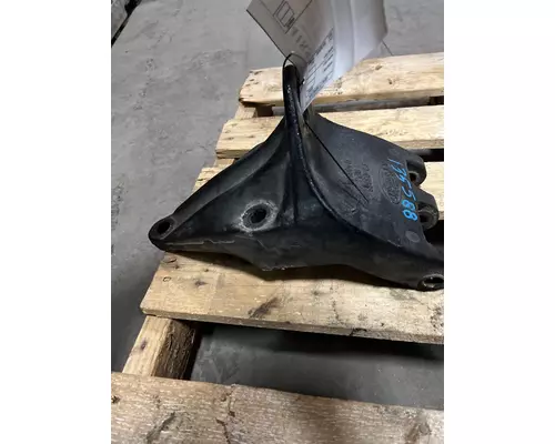 PETERBILT 387 Mounts, Cab