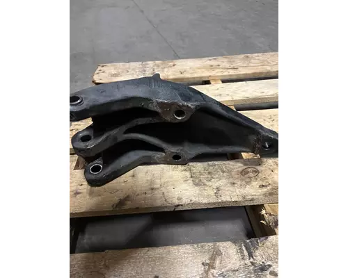 PETERBILT 387 Mounts, Cab
