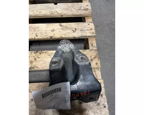 PETERBILT 387 Mounts, Cab