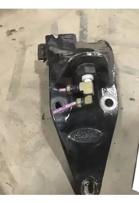 PETERBILT 387 Mounts, Cab