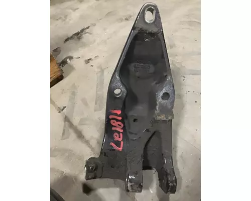 PETERBILT 387 Mounts, Cab