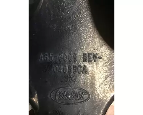 PETERBILT 387 Mounts, Cab