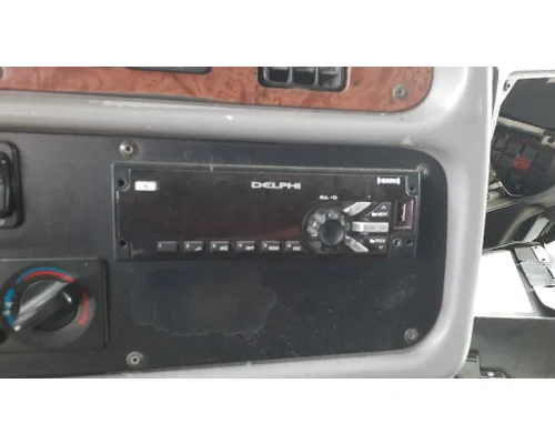 PETERBILT 387 RADIO AMFMBLUETOOTH