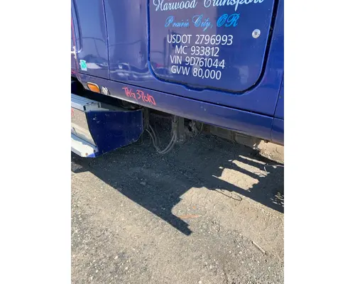 PETERBILT 387 ROCKER PANEL 