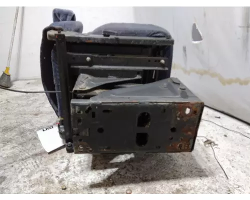 PETERBILT 387 SEAT, FRONT