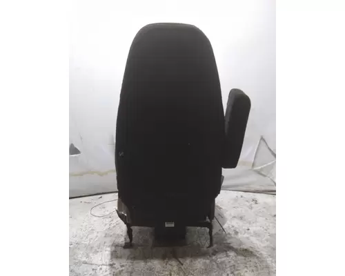 PETERBILT 387 SEAT, FRONT