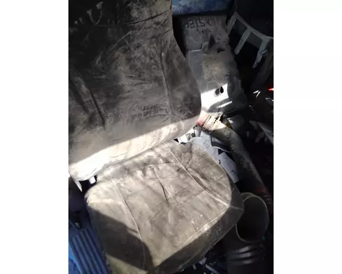 PETERBILT 387 SEAT, FRONT
