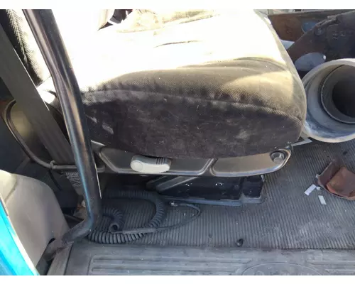 PETERBILT 387 SEAT, FRONT
