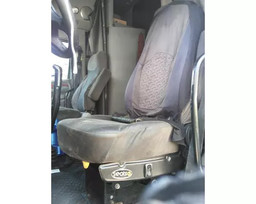 PETERBILT 387 SEAT, FRONT