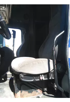 PETERBILT 387 SEAT, FRONT