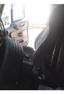 PETERBILT 387 SEAT, FRONT