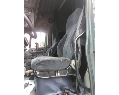 PETERBILT 387 SEAT, FRONT