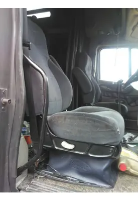 PETERBILT 387 SEAT, FRONT