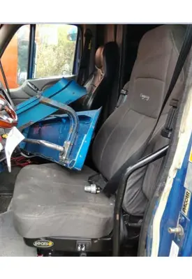 PETERBILT 387 SEAT, FRONT