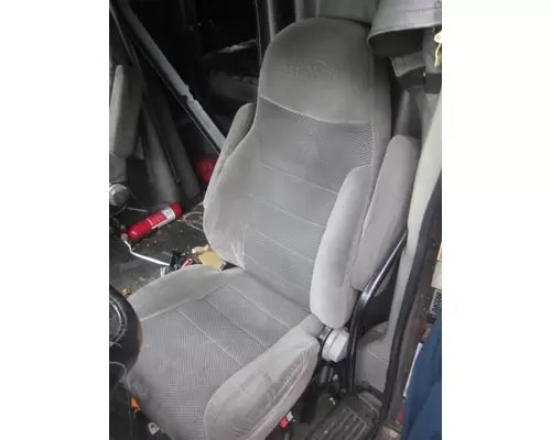 PETERBILT 387 SEAT, FRONT