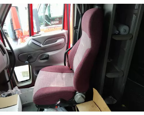 PETERBILT 387 SEAT, FRONT