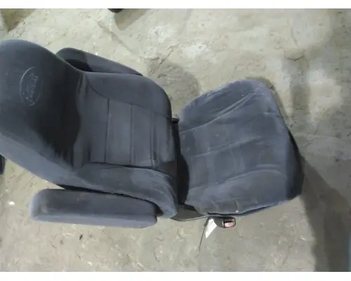 PETERBILT 387 SEAT, FRONT