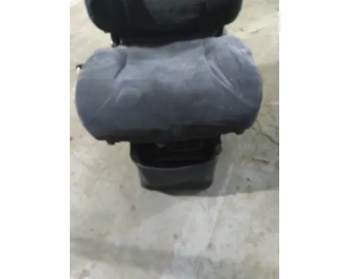 PETERBILT 387 SEAT, FRONT