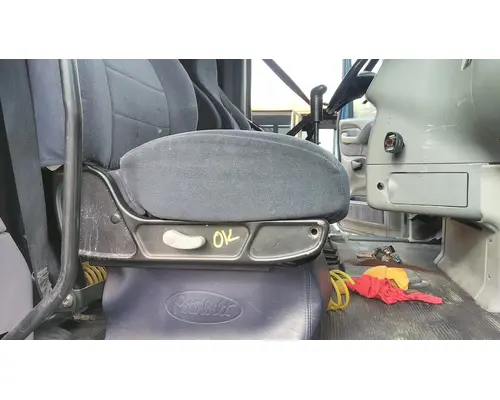 PETERBILT 387 SEAT, FRONT