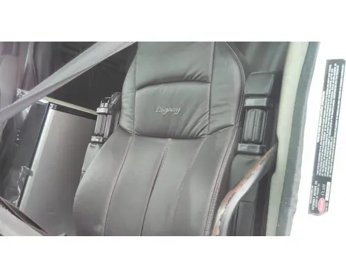 PETERBILT 387 SEAT, FRONT