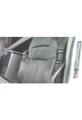 PETERBILT 387 SEAT, FRONT