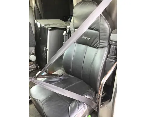 PETERBILT 387 SEAT, FRONT