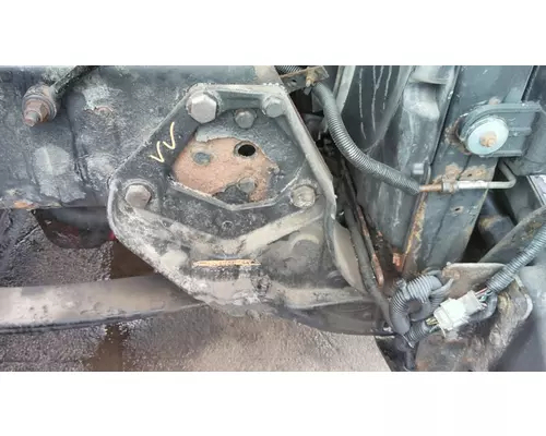 PETERBILT 387 SPRING HANGER