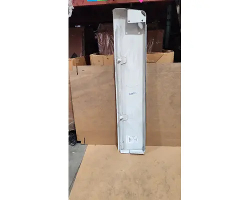 PETERBILT 387 Side Fairing
