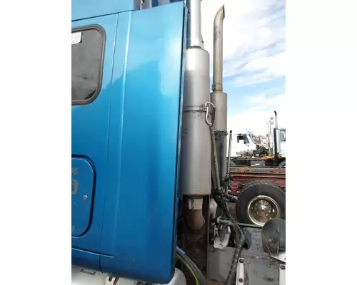 PETERBILT 387 Side Fairing