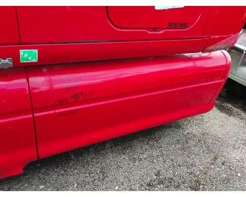 PETERBILT 387 Side Fairing