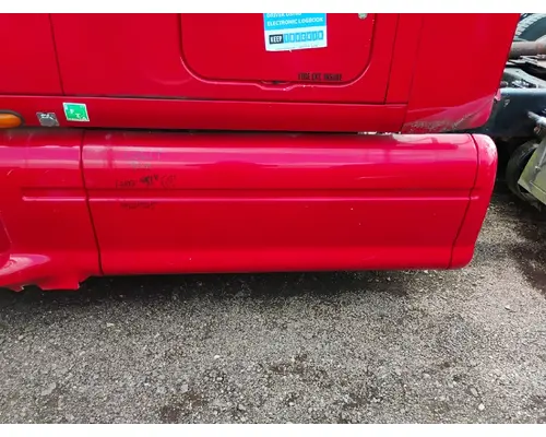 PETERBILT 387 Side Fairing