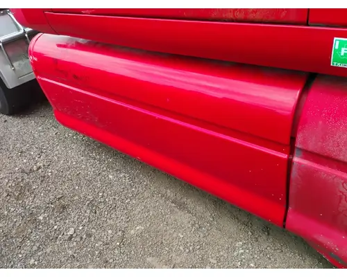 PETERBILT 387 Side Fairing