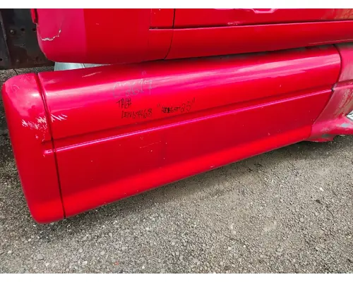 PETERBILT 387 Side Fairing