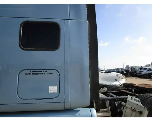 PETERBILT 387 Sleeper Fairing