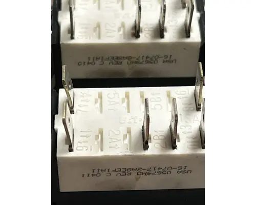 PETERBILT 387 Switch, misc 