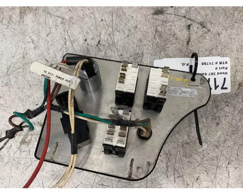 PETERBILT 387 Switch Panel