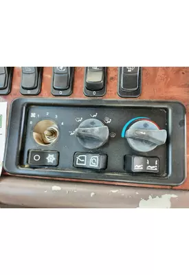 PETERBILT 387 TEMPERATURE CONTROL