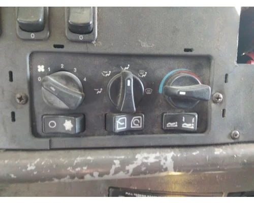 PETERBILT 387 TEMPERATURE CONTROL