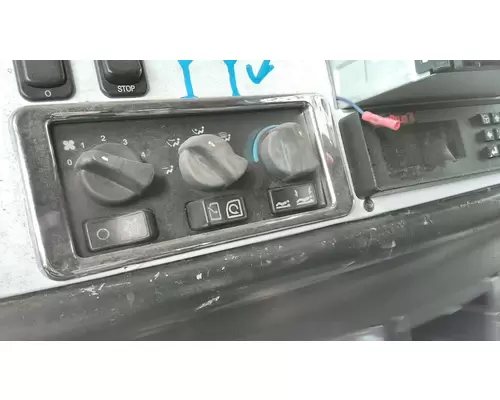 PETERBILT 387 TEMPERATURE CONTROL