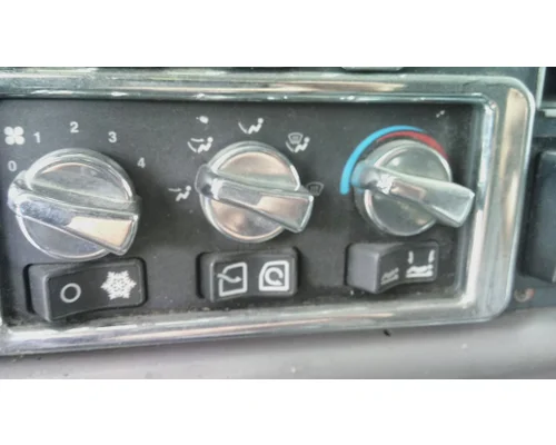 PETERBILT 387 TEMPERATURE CONTROL