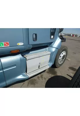 PETERBILT 387 TOOL BOX