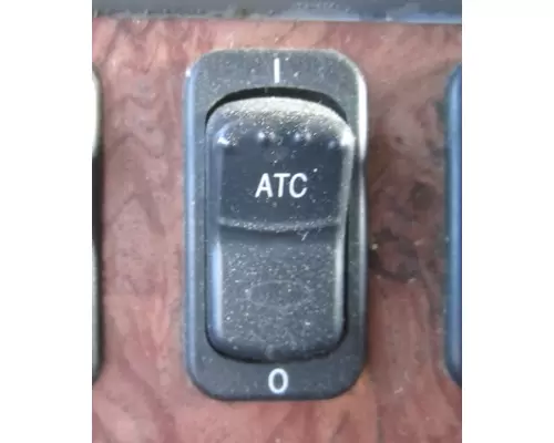 PETERBILT 387 TRACTION CONTROL SWITCH