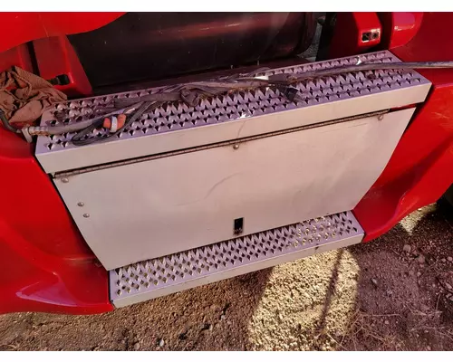 PETERBILT 387 Tool Box