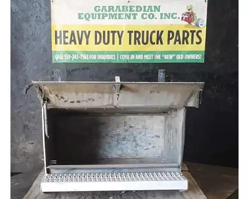 PETERBILT 387 Tool Box