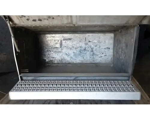 PETERBILT 387 Tool Box